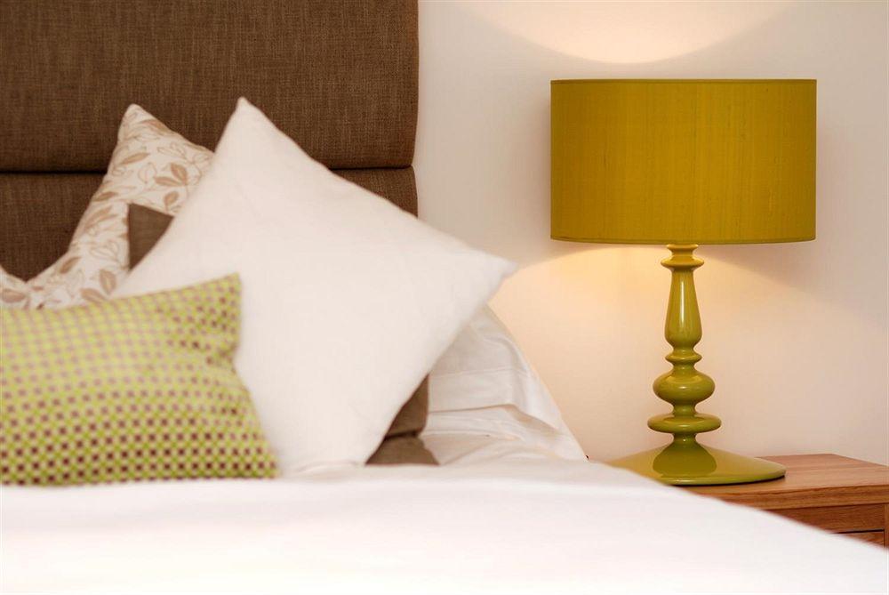 Hotel Bloomsuites I Electronics Kammasandra